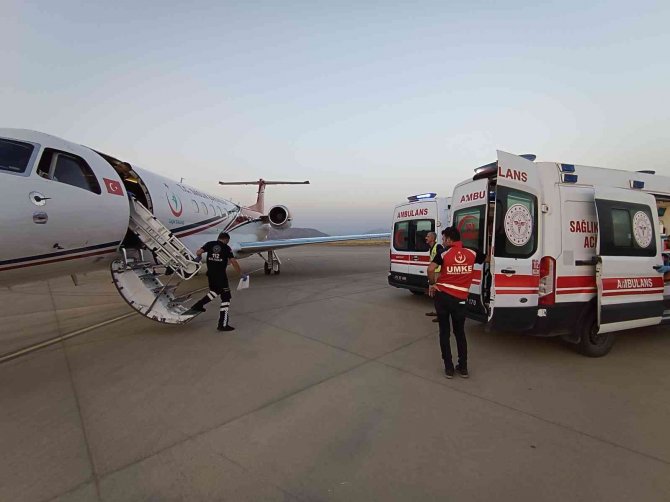 Ambulans Uçak 3 Kişiyi Ankara Ve Antalya’ya Taşıdı