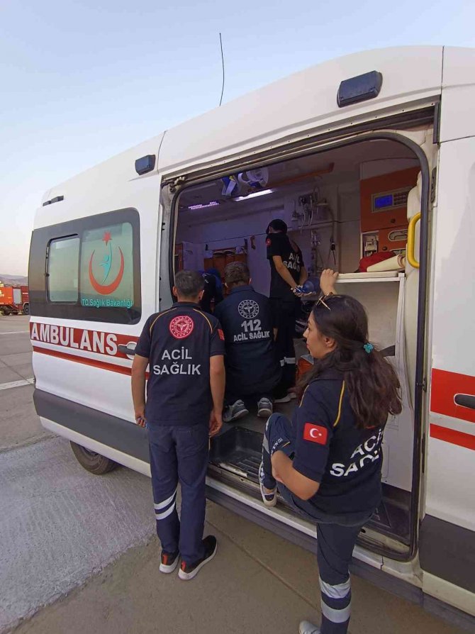 Ambulans Uçak 3 Kişiyi Ankara Ve Antalya’ya Taşıdı