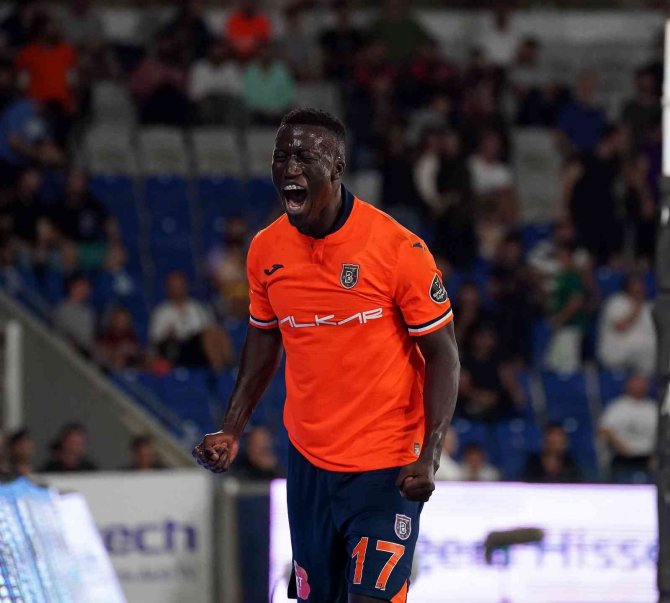 Spor Toto Süper Lig: M. Başakşehir: 2 - Corendon Alanyaspor: 0 (Maç Sonucu)