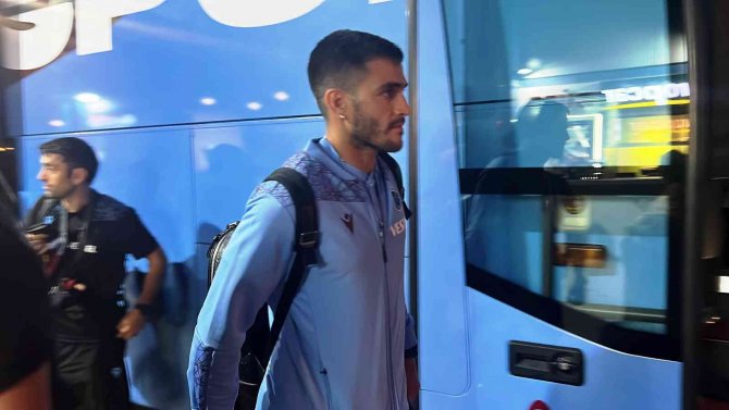 Trabzonspor Kafilesi Yeni Transferi Maxi Gomez İle Geldi