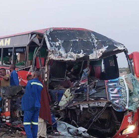 Tanzanya’da Otobüs Kamyonla Çarpıştı: 5 Ölü, 54 Yaralı