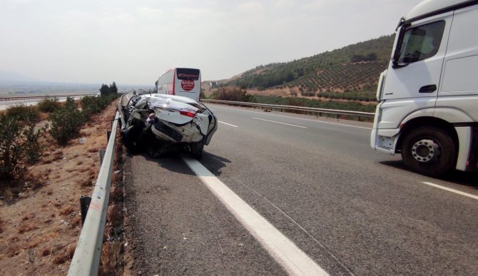 Tag Otoyolunda İki Otomobil Çarpıştı: 5 Yaralı