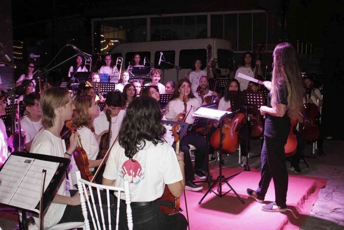 İ̇ki Elin Sesi Var’dan Amasra’da Müzik Ziyafeti