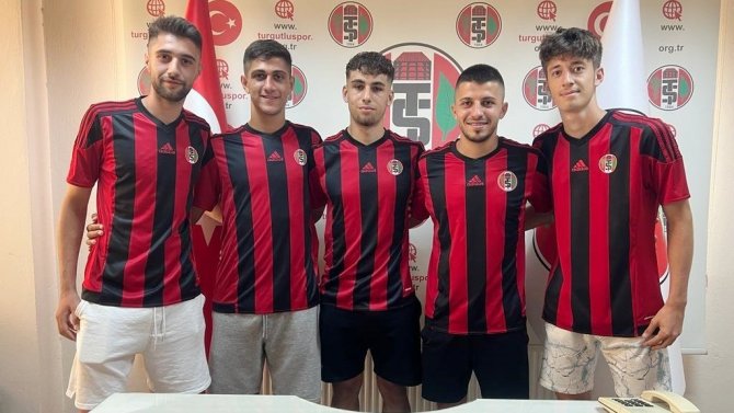 Turgutluspor Altyapı Oyuncularıyla Profesyonel Sözleşme İmzaladı