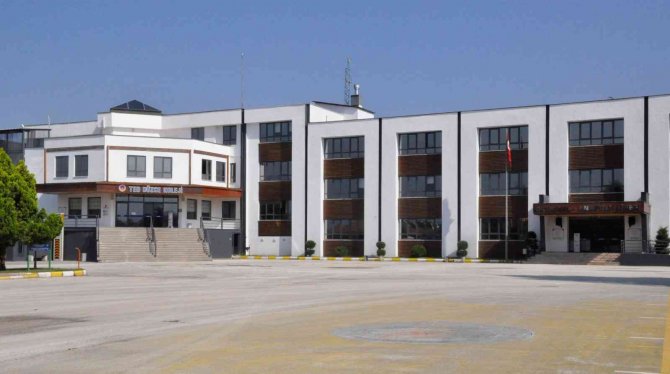 Ted İle İlk Ders Zili Çalıyor