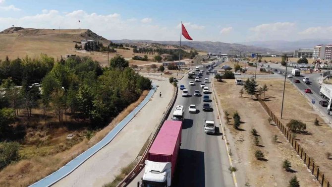 43 İlin Geçiş Güzergahında "Egedes" Denetimi: Yerli Ve Milli Teknolojiyle Geliştirildi, Birkaç Saniyede Tespit Ediyor