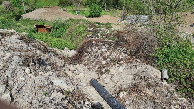 Bin 500 Haneli Mahallenin Kanalizasyonu Bu Dereye Akıyor