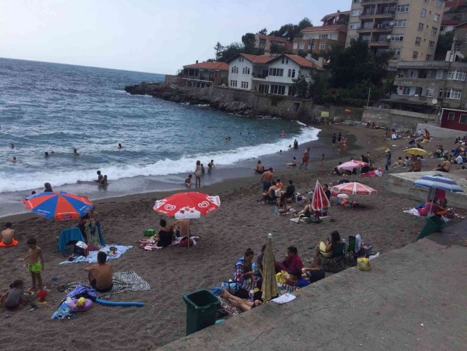 Vatandaşlar Hafta Sonu Plajı Boş Bırakmadı
