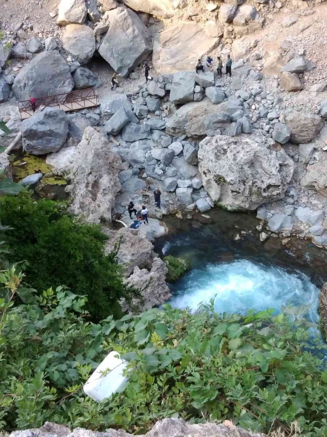 Adana’da 13 Yaşındaki Kız Çocuğu Şelalede Boğuldu