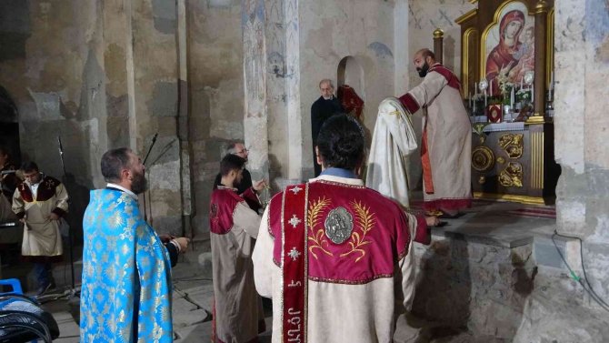 Akdamar’da Ermeni Ayinine Doğru