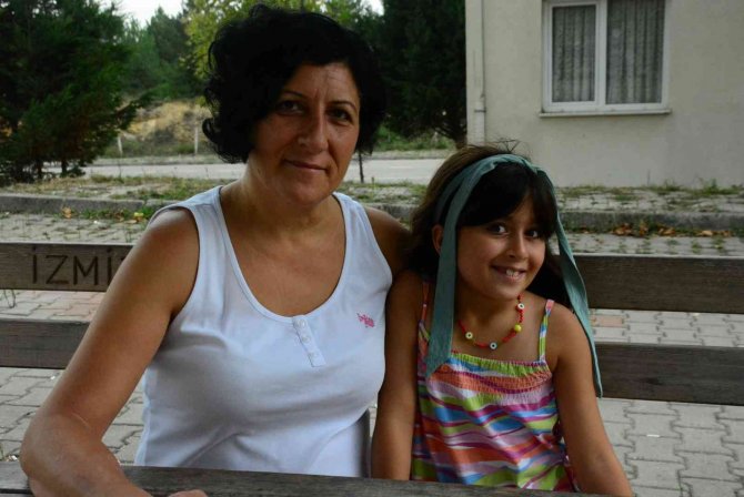 Oyunculuk Hayali, İcra Gelince Suya Düştü