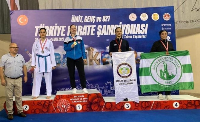 Diyarbakırlı Milli Karateci Dünya Kupası Seçmelerine Katılma Hakkı Kazandı