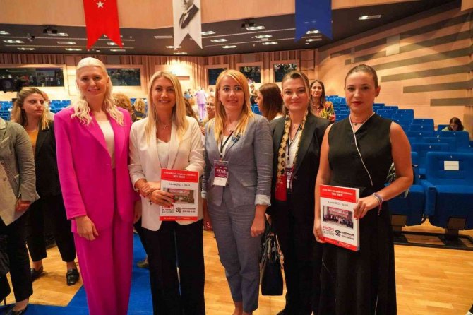 Başkan Vekili Subaşı Kadına Yönelik Şiddetle Mücadele Çalıştayı Kitap Tanıtım Toplantısına Katıldı