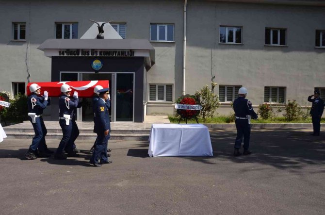 Paraşüt Kazasında Hayatını Kaybeden İki Astsubay İçin Cenaze Töreni Düzenlendi