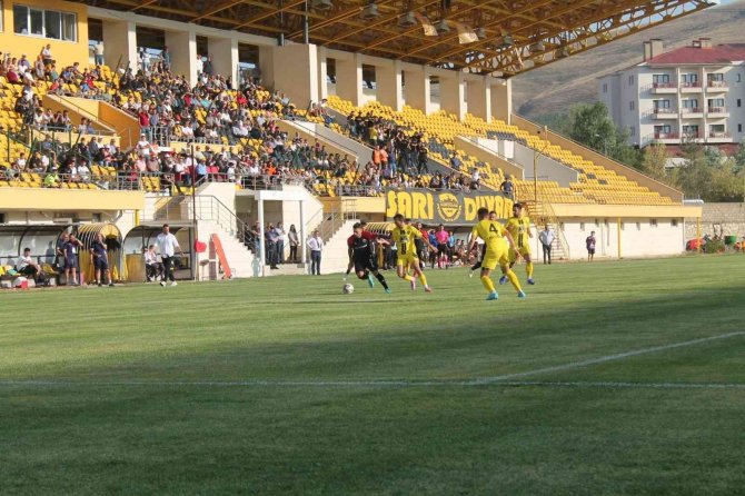 Bayburt Özel İ̇darespor Evinde 24erzincan’a 1-0 Yenildi