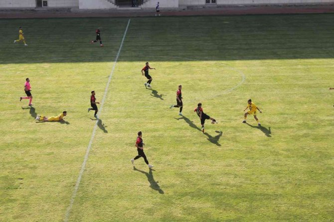 Bayburt Özel İ̇darespor Evinde 24erzincan’a 1-0 Yenildi