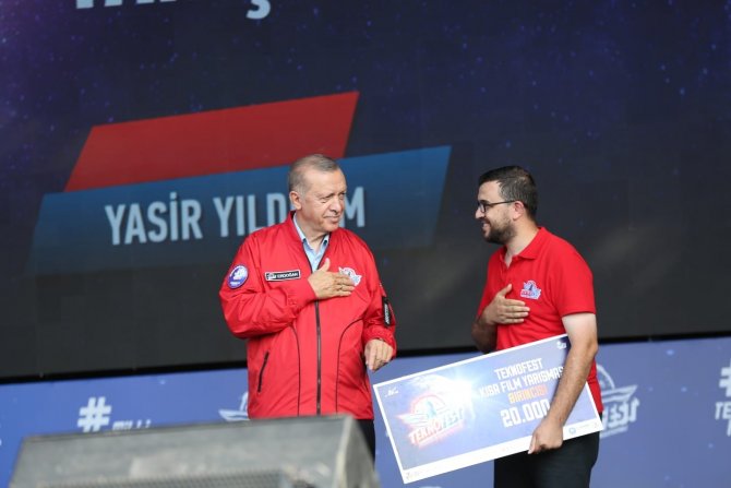 Canik Kısa Film Yarışması’nın Ödülünü Cumhurbaşkanı Erdoğan Verdi