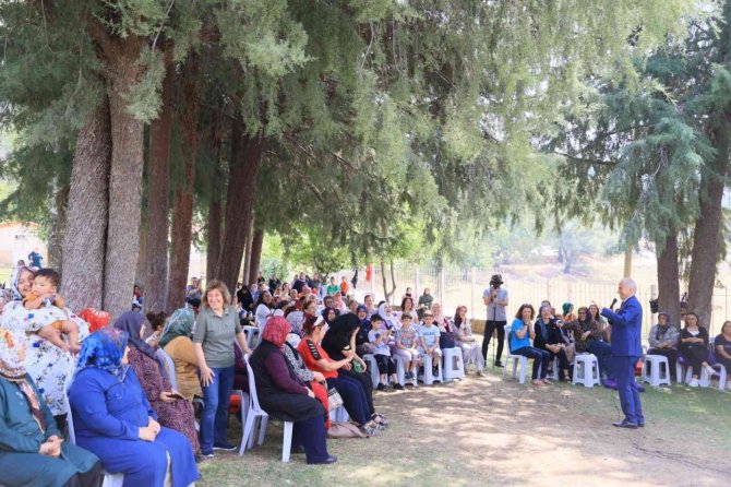Başkan Zolan Cankurtaran Yaz Kampı Finalinde Kadınlarla Buluştu