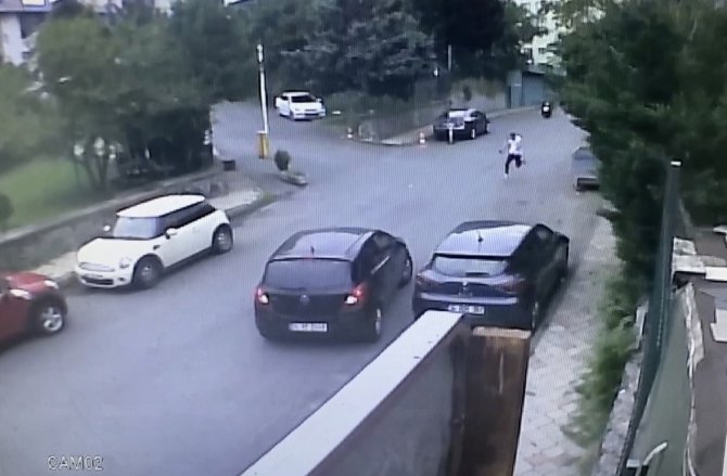 İ̇stanbul’da Sokak Ortasında Yaşanan Korkunç Cinayet Kamerada