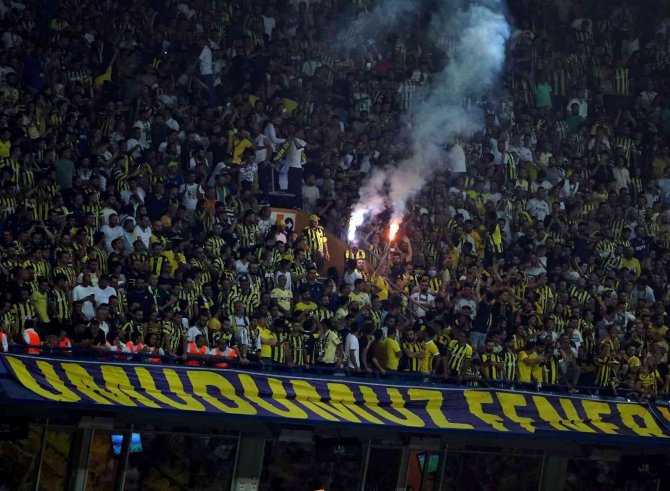 Kadıköy’de Maçı 38 Bin 802 Taraftar İzledi