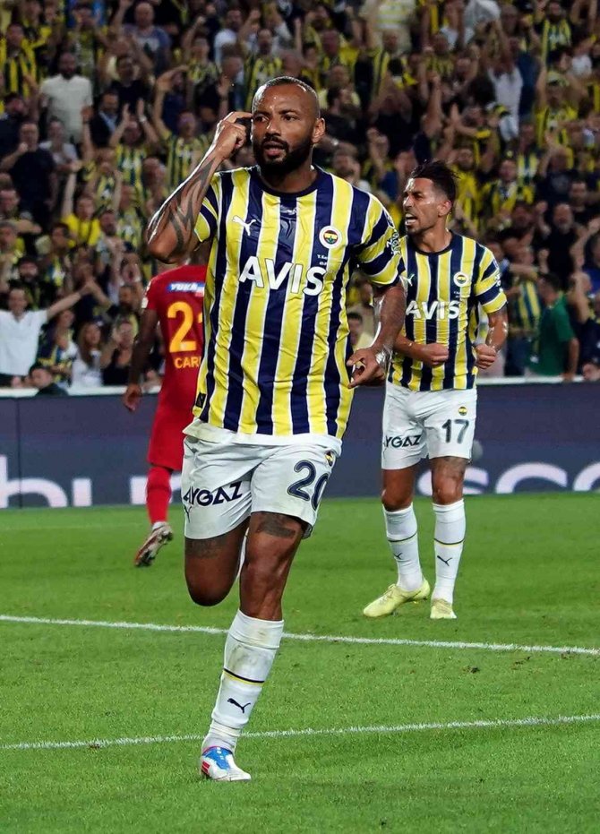 Pedro İlk Golünü Attı