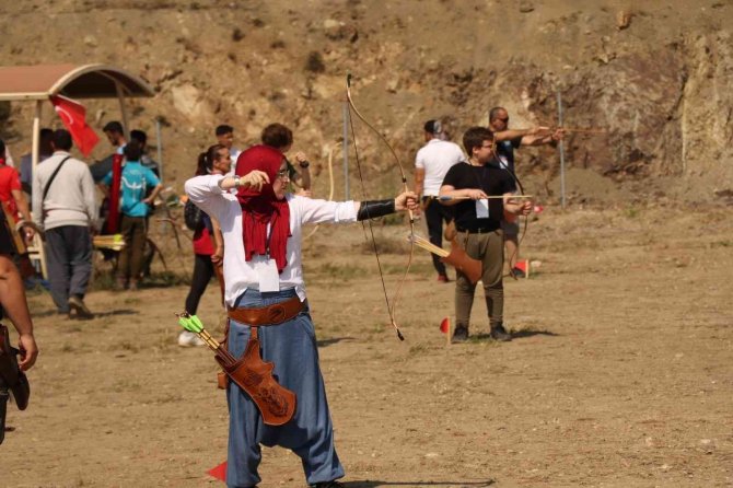 Okçular Hedefe Kitlendi