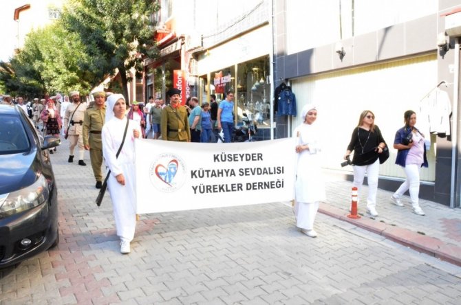 General Asım Gündüz, Emet’in Cadde Ve Sokaklarında
