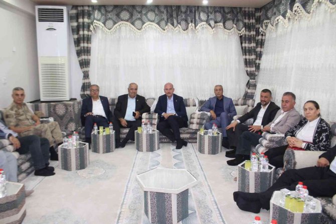 Bakan Soylu, ’Alparslan’, ’Fatih Sultan Mehmet’ Ve ’Tayyip’ İsimlerinin Olduğu Eve Ziyarette Bulundu