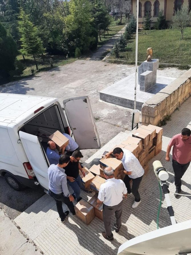 İ̇stanbul Eskişehirliler Derneği’nden 2 Bin Kitap Desteği