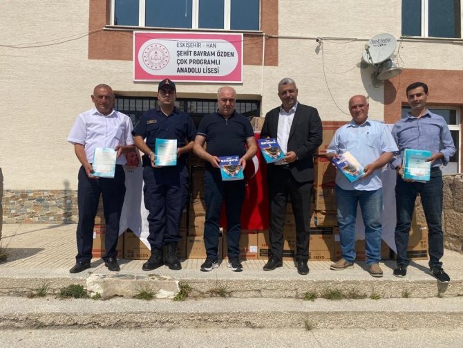 İ̇stanbul Eskişehirliler Derneği’nden 2 Bin Kitap Desteği