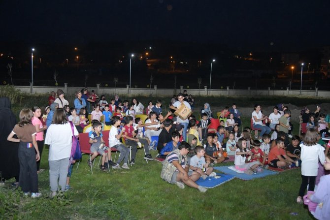 Kahramankazan’da Çocuklara Açık Havada Sinema Keyfi