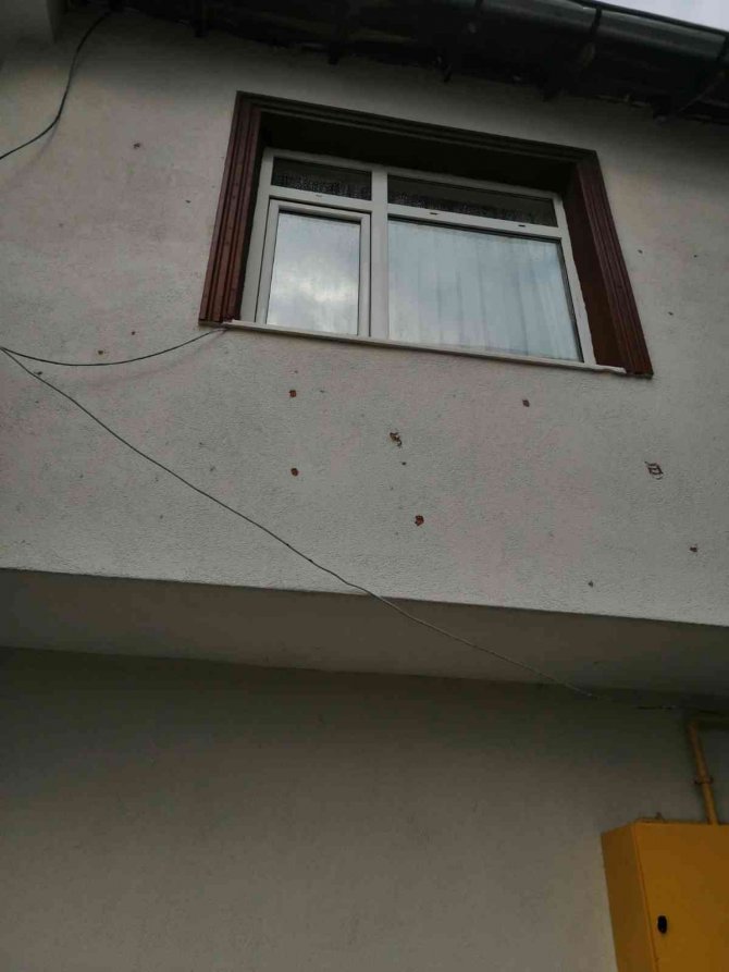 Kastamonu’da Yumurta Büyüklüğünde Yağan Dolu Ev Ve Araçlarda Maddi Hasara Neden Oldu