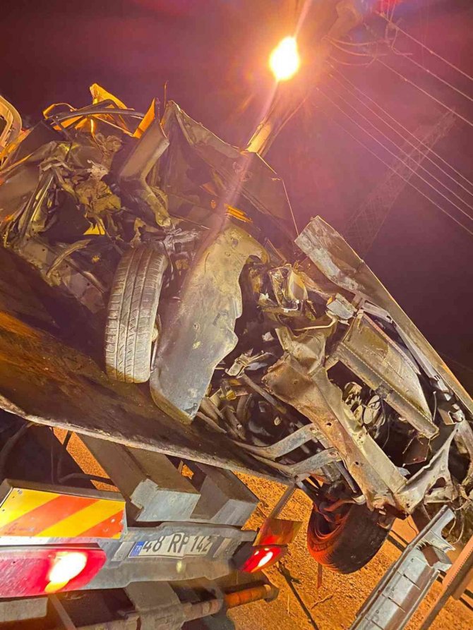 İ̇ki Otomobilin Yarışı Kazaya Neden Oldu: 1 Ağır Yaralı