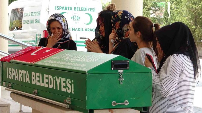 İ̇lk Görev Yerinde Hayatını Kaybeden Özge Öğretmen Toprağa Verildi