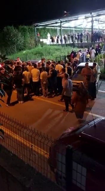 Düğünde Başlayan Kavga Sokağa Taştı, Ortalık Savaş Alanına Döndü