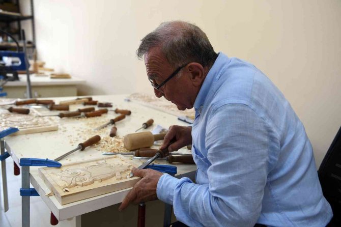 Kadınların Emeği Sanat Eserlerine Dönüşüyor