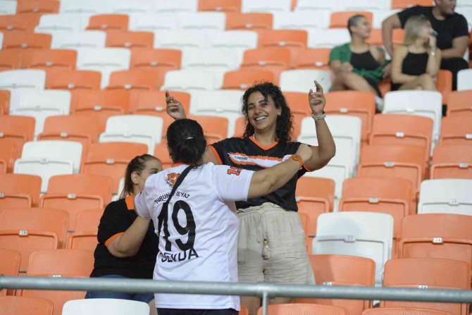 Spor Toto 1. Lig: Adanaspor: 1 - Altay: 1 (Maç Devam Ediyor)