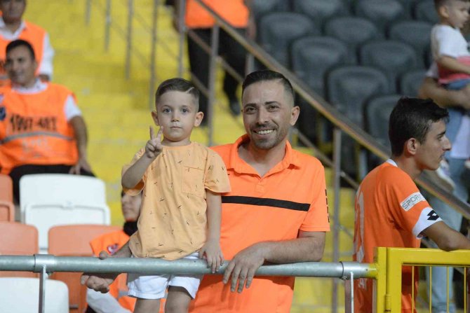 Spor Toto 1. Lig: Adanaspor: 1 - Altay: 1 (Maç Devam Ediyor)