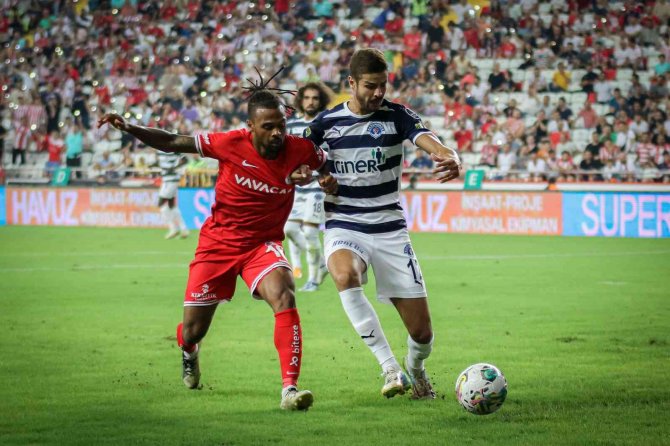 Spor Toto Süper Lig: Antalyaspor: 0 - Kasımpaşa: 1 (İ̇lk Yarı)