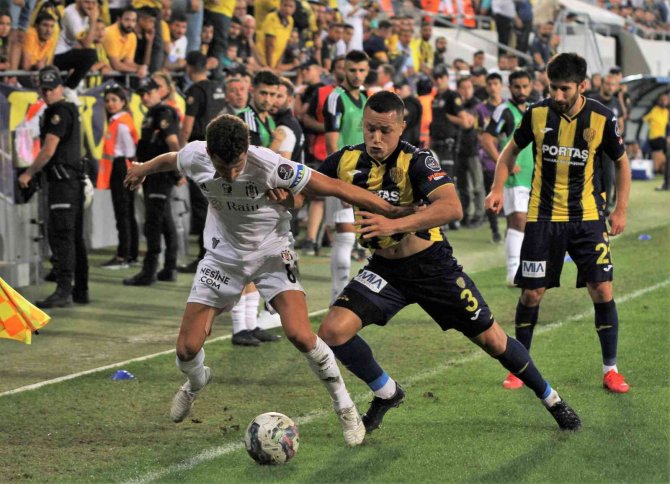 Spor Toto Süper Lig: Mke Ankaragücü: 2 - Beşiktaş: 3 (Maç Sonucu)