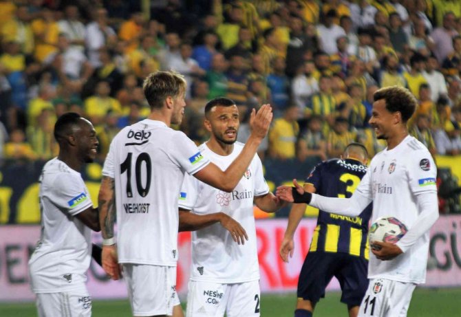 Spor Toto Süper Lig: Mke Ankaragücü: 1 - Beşiktaş: 2 (İ̇lk Yarı)
