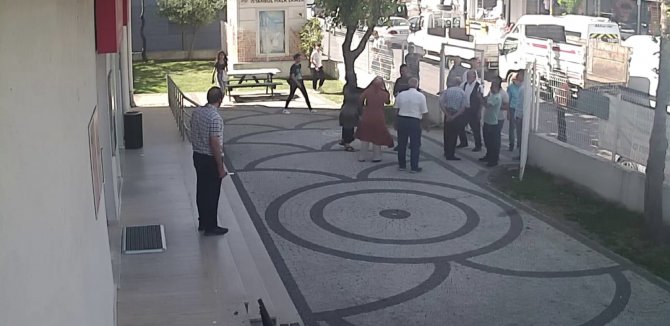 Ümraniye’de Boşanma Aşamasındaki Kadına Demirle Saldırı