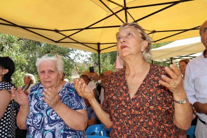 Akdamar Adası’ndaki 10. Ermeni Ayini Sona Erdi