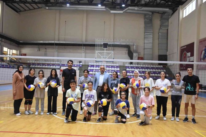 Afyonkarahisar’da Ücretsiz Spor Eğitimleri Devam Ediyor