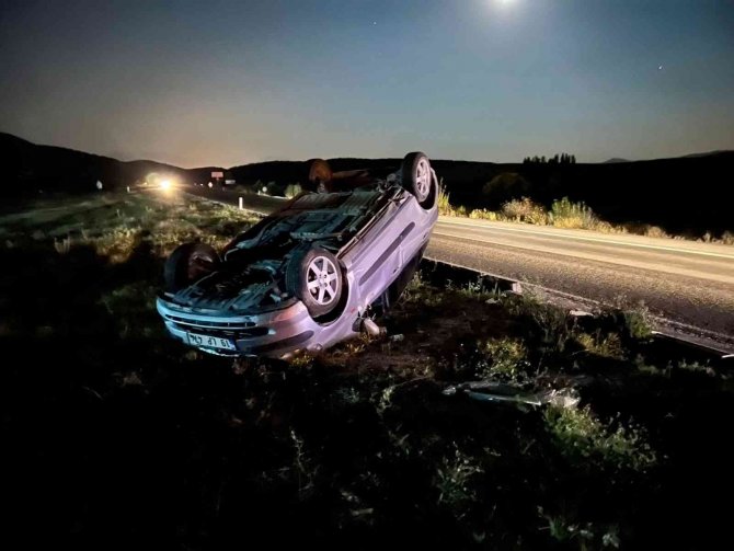 Takla Atan Otomobilde 2 Kişi Yaralandı