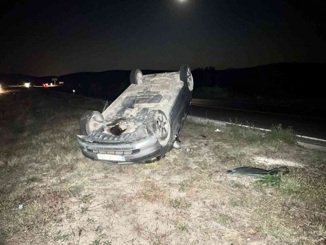 Takla Atan Otomobilde 2 Kişi Yaralandı