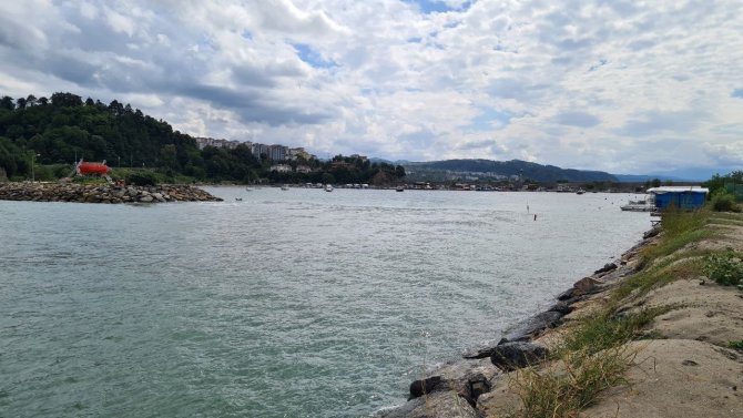 Alaplı’da 150 Tekne Limanda Mahsur Kaldı