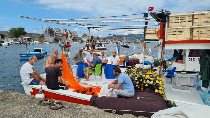 Alaplı’da 150 Tekne Limanda Mahsur Kaldı