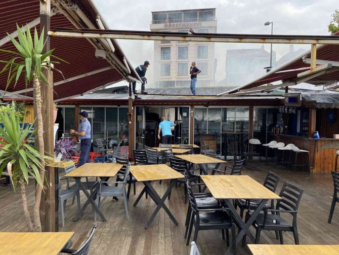 Amasra’da Yangın: 2 Kafe Ve 3 Büfe Küle Döndü