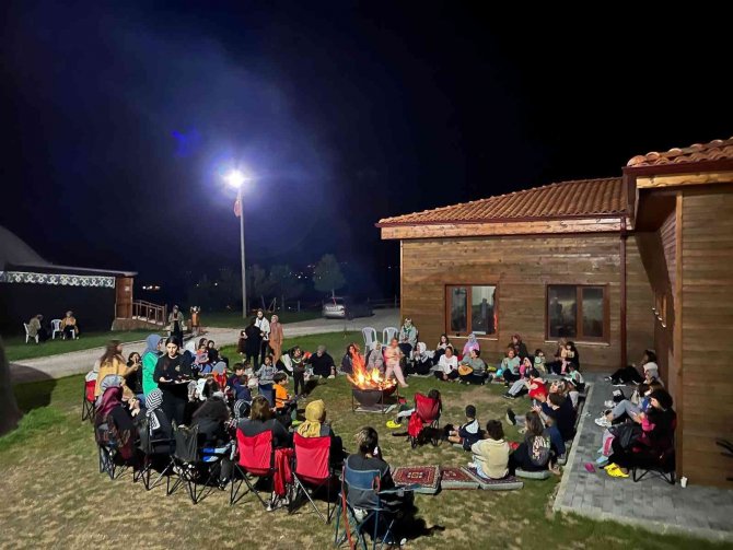 Anneler Ve Çocukları Birlikte Kamp Yaptılar